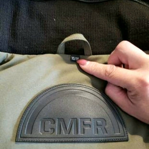 COPY - CMFR WOMENS EXCLUSIVE AVENUE PARKA XSMALL - Picture 6 of 9